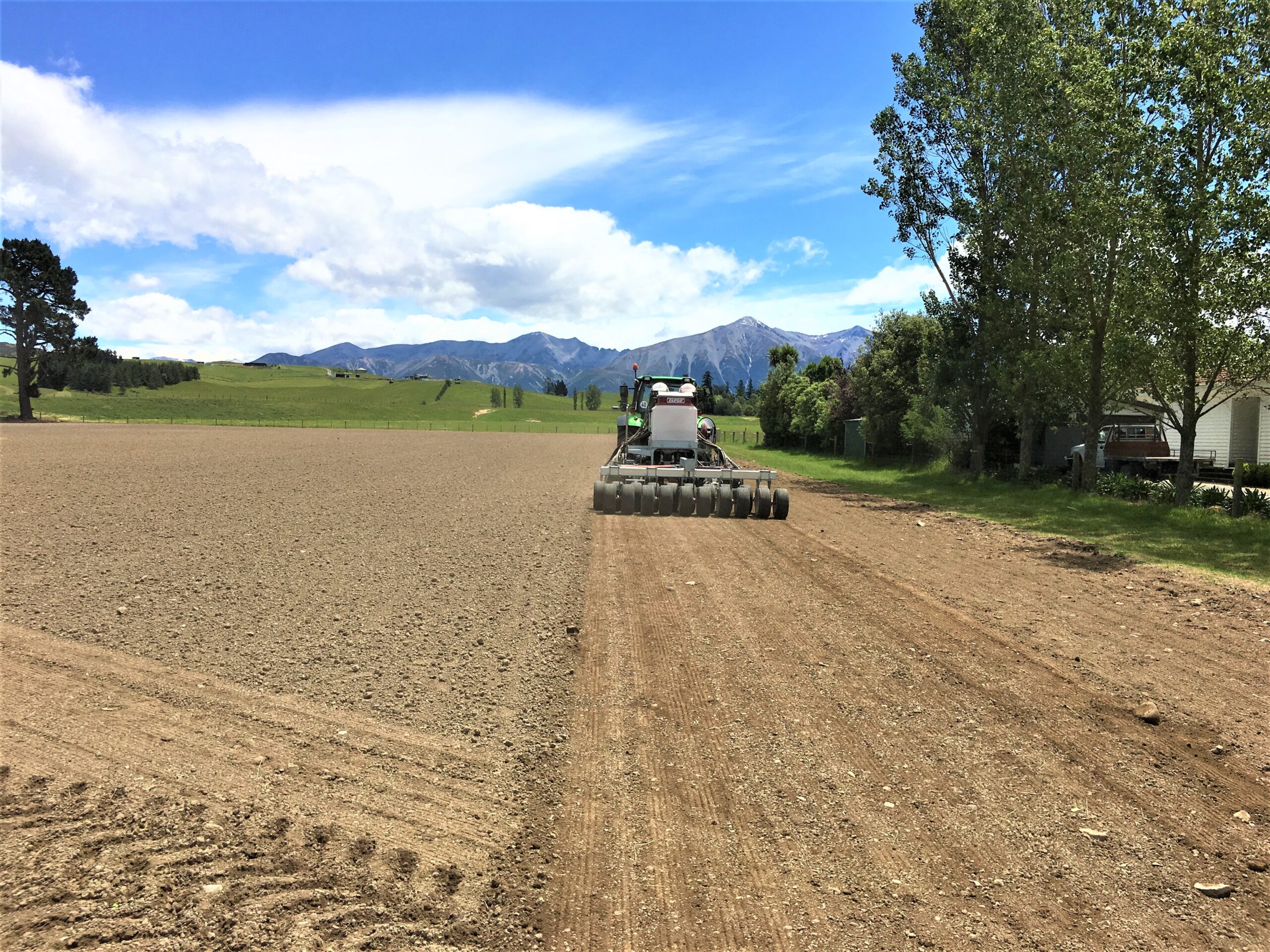 3.4 Air Seeder Tyre Roller Combo before.